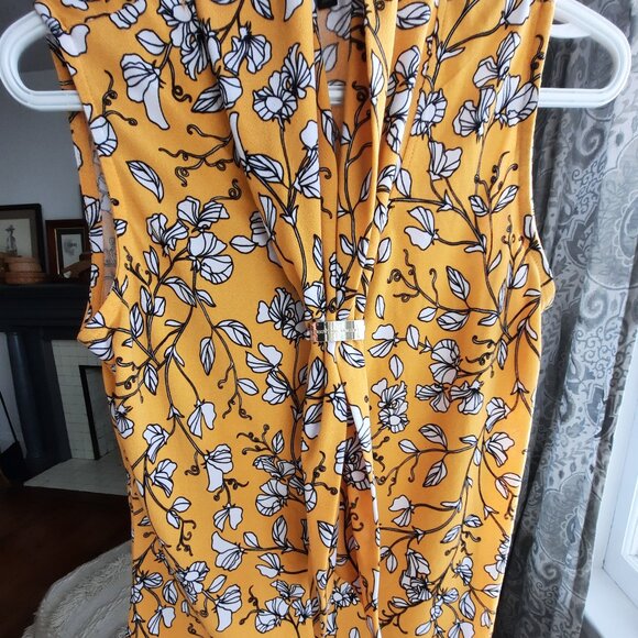 Adrienne Vittadini sleeveless printed blouse, - Picture 2 of 5